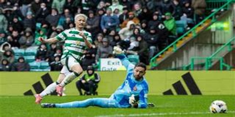 乐鱼体育战术观察：罗杰斯轮换体系与进攻效率升级-乐鱼体育