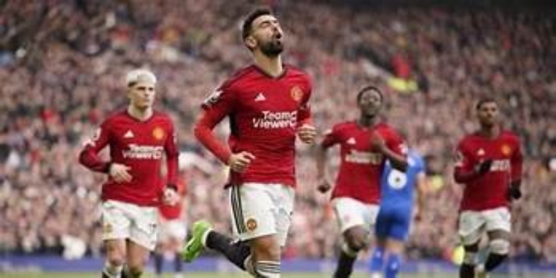 乐鱼体育球员表现解析：曼联评分与关键球员表现复盘-乐鱼体育